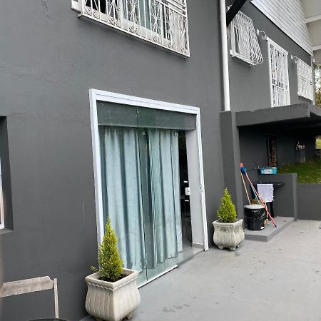 Kitnet Aconchegante Em Bairro Nobre Bem Localizado Lejlighed Campos do Jordão Eksteriør billede